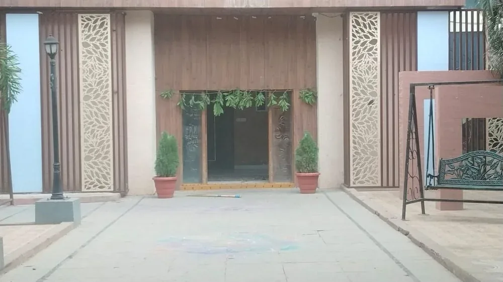 Rich House